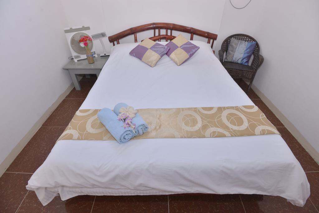 Lanas Beach Resort Romblon Island Rom bilde